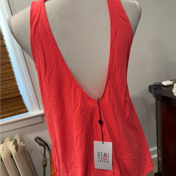 Confident Coral Sleeveless Top - Picture 3 of 7